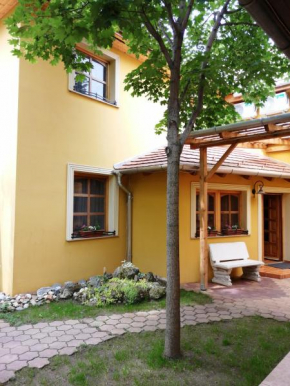 Karpatia Panzio Esztergom